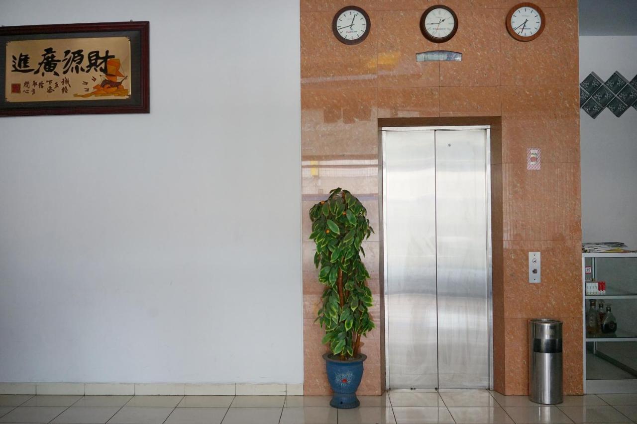 Oyo 2291 Hotel Bahagia Makasar Exteriér fotografie