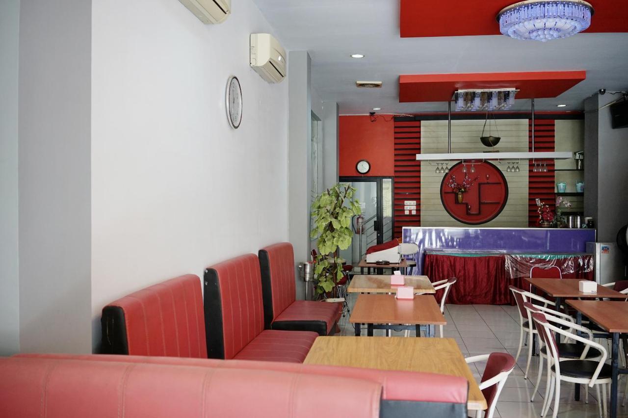 Oyo 2291 Hotel Bahagia Makasar Exteriér fotografie